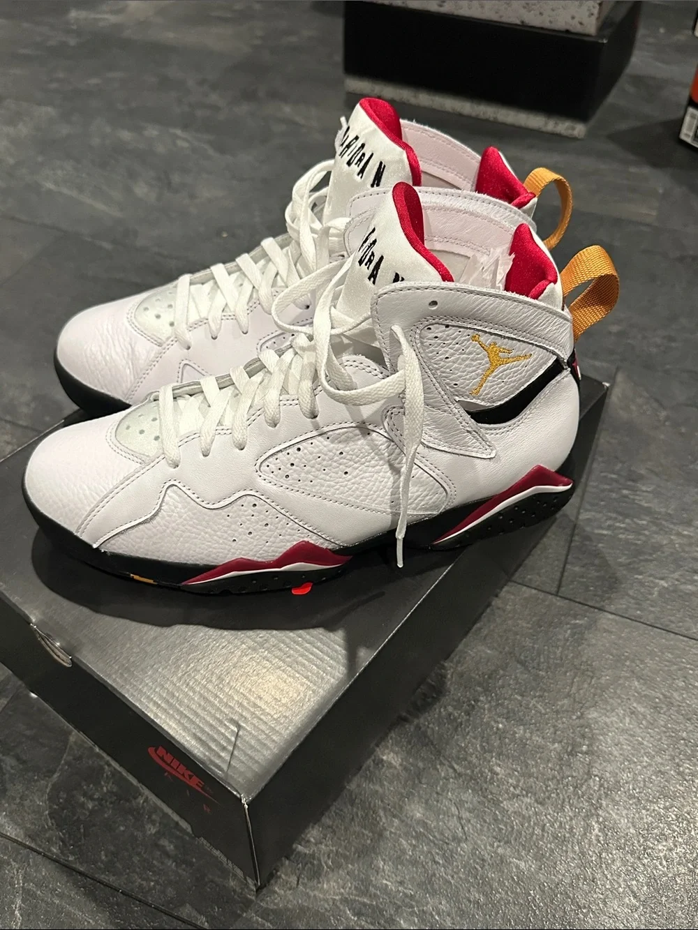 AIR Jordan 7 RETRO 2022 Men’s White/Redz/Gold High-Top Basketball Sneakers
